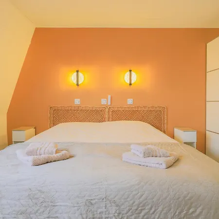 4 Bedroom Awesome In Dunkerque Holiday home